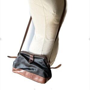 Vintage 80s ESPRIT crossbody Black and Brown Leather Shoulder Doctor bag purse